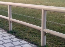 recinzione in PVC con corrimano